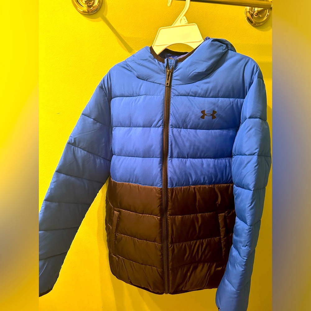 Boys Puffer Under Armour youth large winter coat